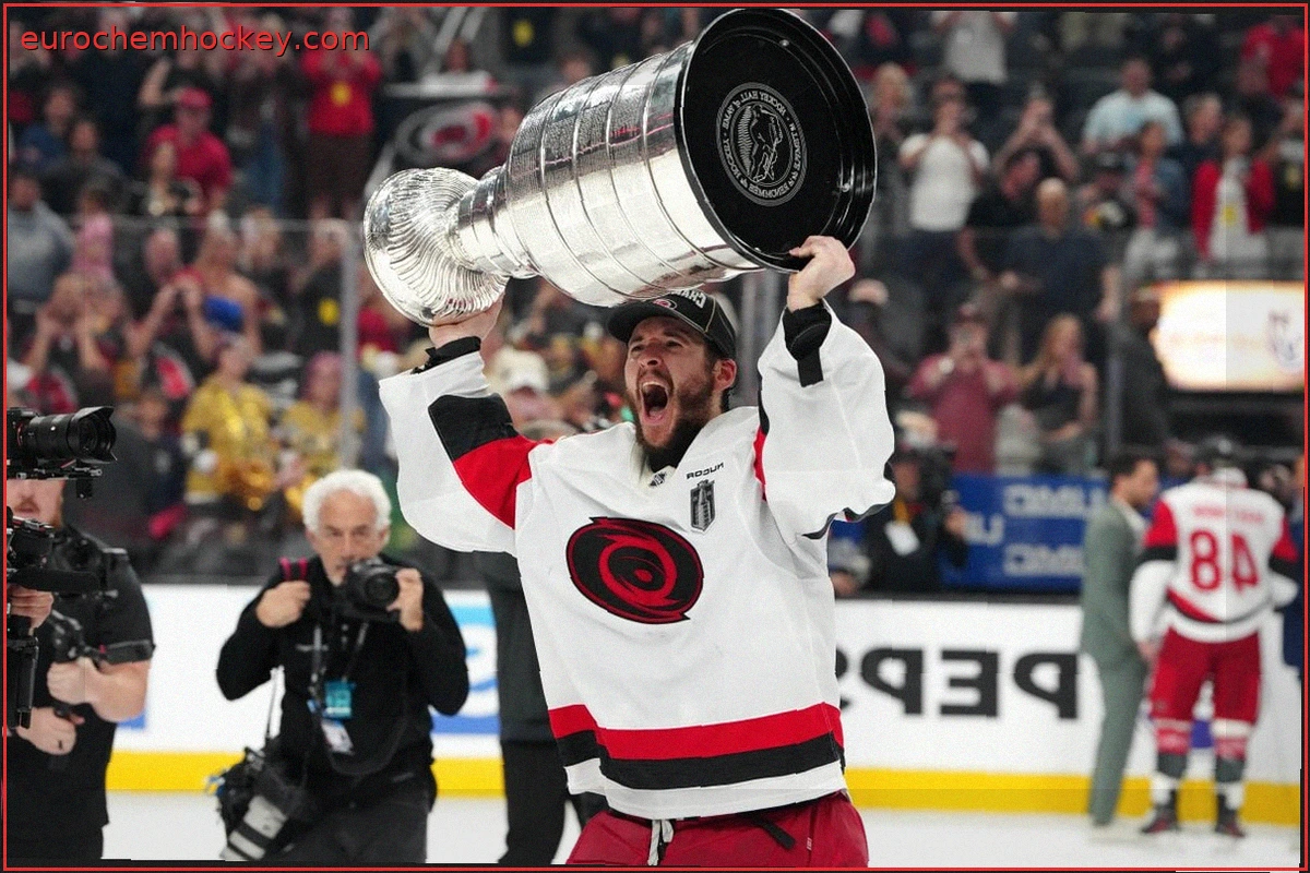 Hurricanes' Rod Brind’Amour on Brandon Bussi & Eric Robinson